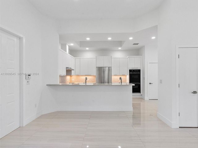 21301 NE 38th Avenue 58, Aventura, FL 33180