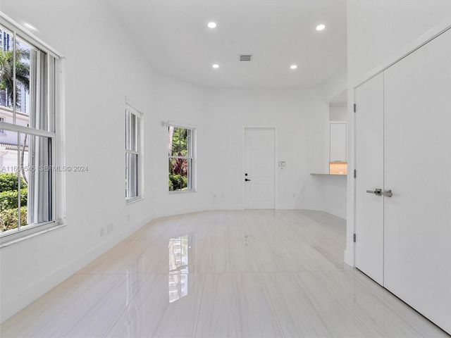 21301 NE 38th Avenue 58, Aventura, FL 33180