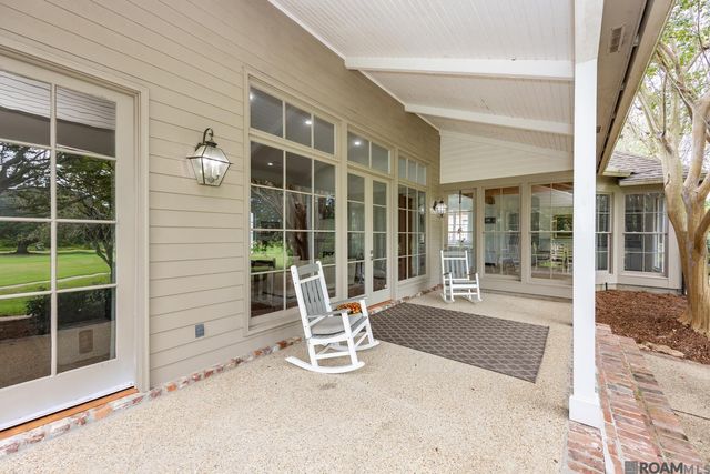 18312 Green Lakes Ct, Baton Rouge, LA 70810
