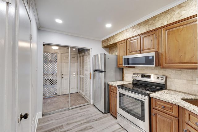 2501 Marilee Lane 4, Houston, TX 77057