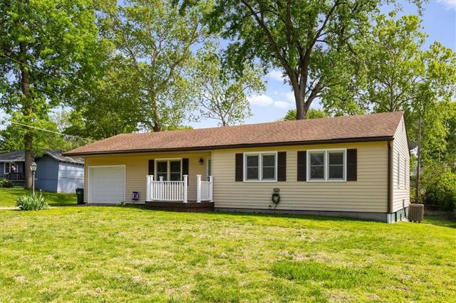 1807 Seneca Street, Leavenworth, KS 66048