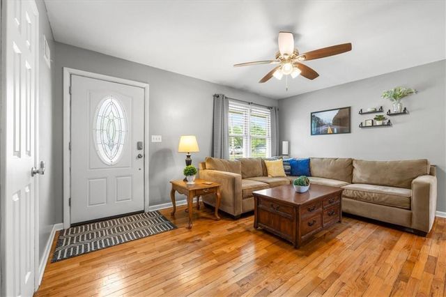 1807 Seneca Street, Leavenworth, KS 66048