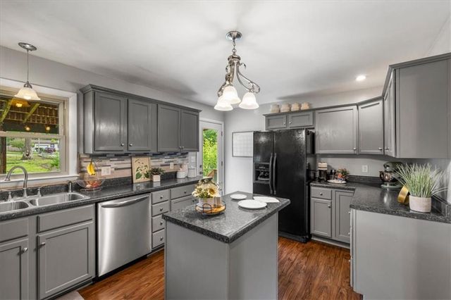 1807 Seneca Street, Leavenworth, KS 66048