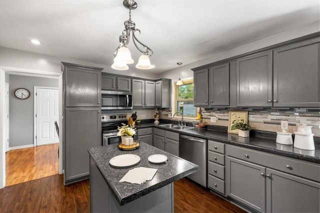 1807 Seneca Street, Leavenworth, KS 66048