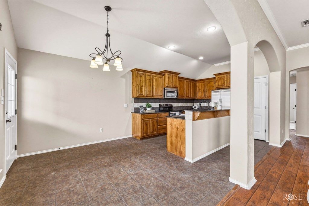 Image 11 of property listing at 3914 Blair Lane, San Angelo, TX 76904