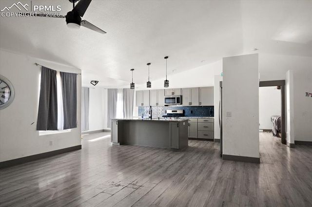 1088 N Thorpe Drive, Pueblo, CO 81007