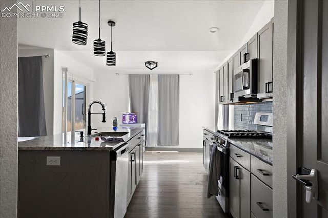 1088 N Thorpe Drive, Pueblo, CO 81007