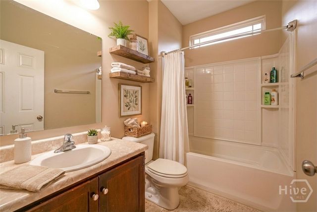 198 Chapel Lake S, Savannah, GA 31419