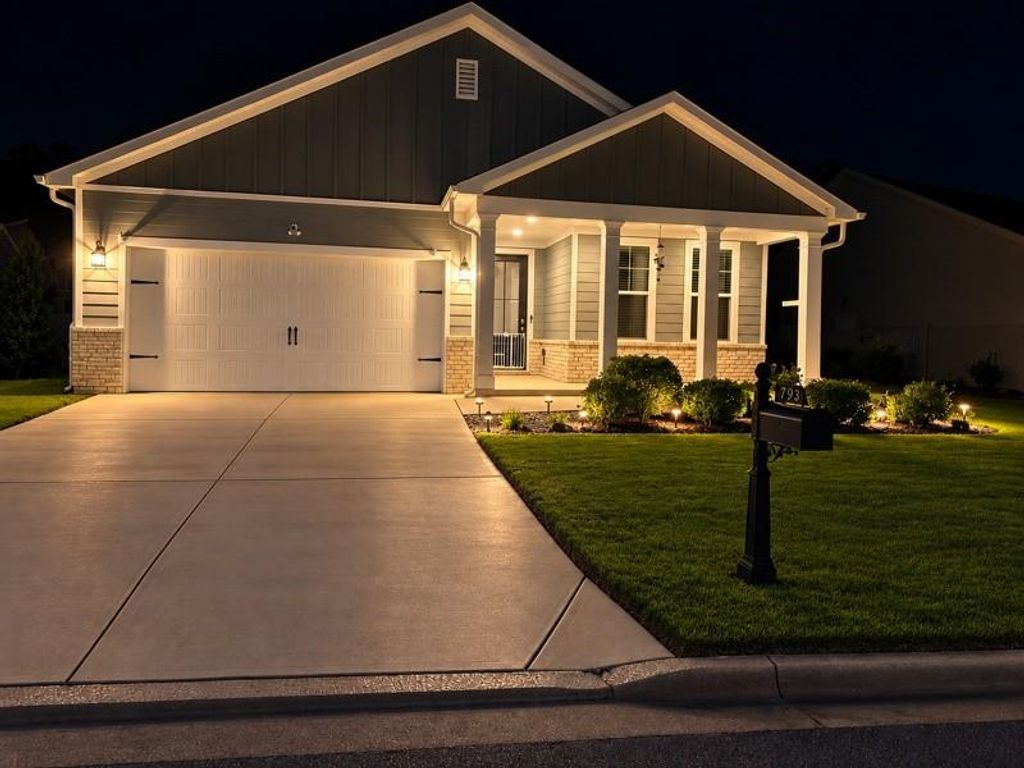 790 Riverwood Pass, Dallas, GA 30157