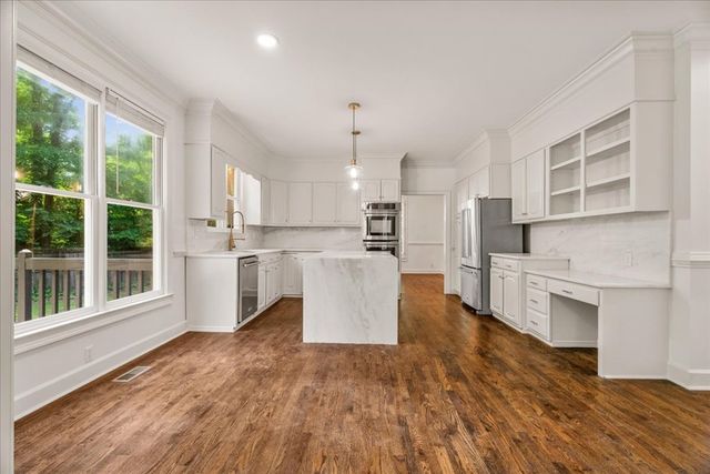 1803 Waterford Place, Dalton, GA 30720