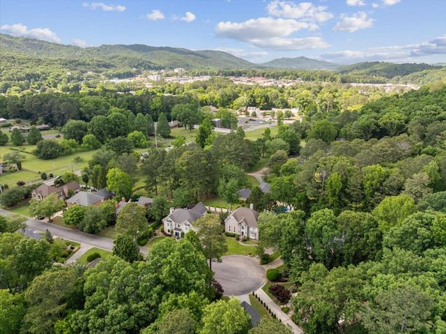 1803 Waterford Place, Dalton, GA 30720