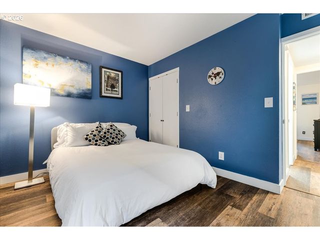 668 MCVEY Ave 12, Lake Oswego, OR 97034