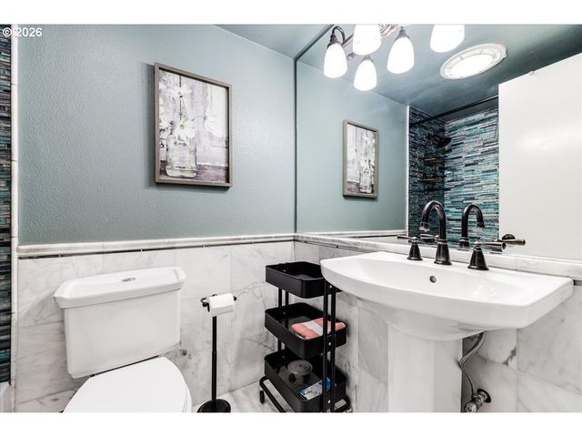 668 MCVEY Ave 12, Lake Oswego, OR 97034