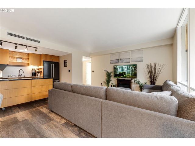 668 MCVEY Ave 12, Lake Oswego, OR 97034