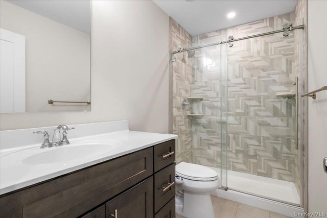 32 Florida Avenue, Medford, NY 11763