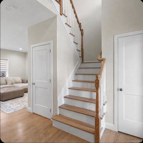 32 Florida Avenue, Medford, NY 11763