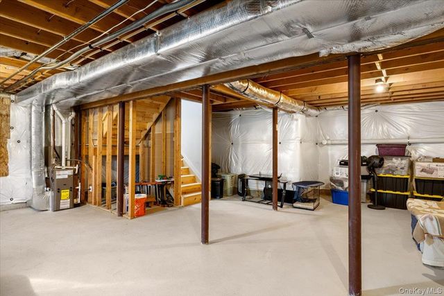 32 Florida Avenue, Medford, NY 11763