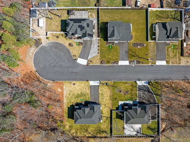 32 Florida Avenue, Medford, NY 11763