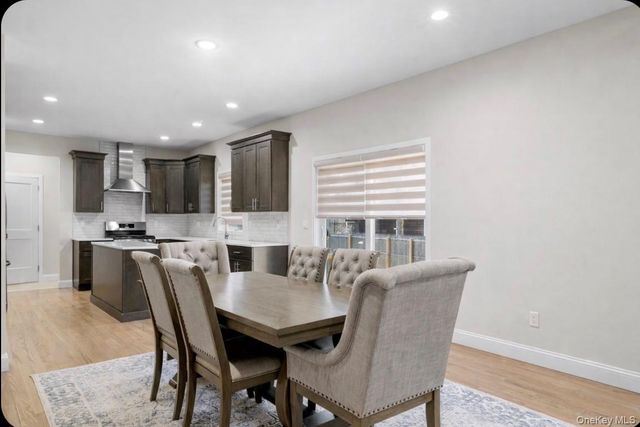 32 Florida Avenue, Medford, NY 11763