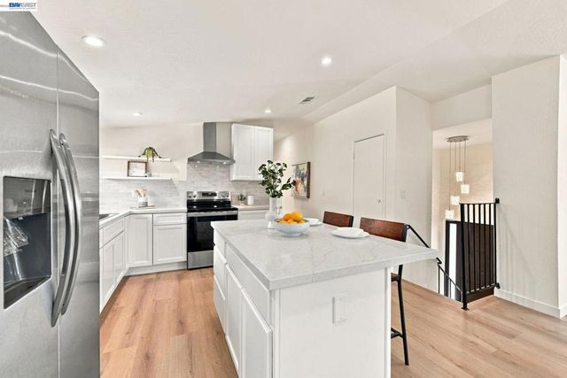 373 Appian Way, Union City, CA 94587