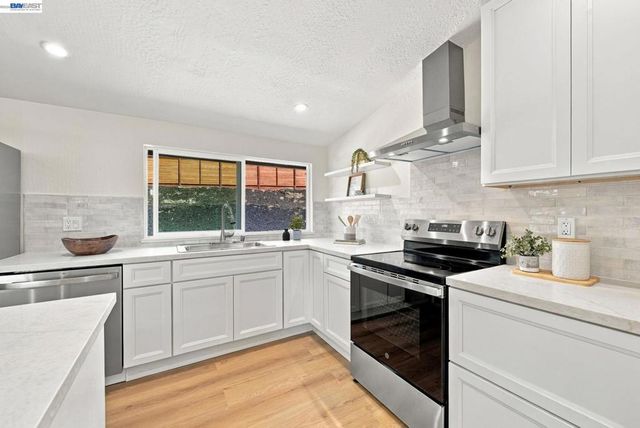 373 Appian Way, Union City, CA 94587