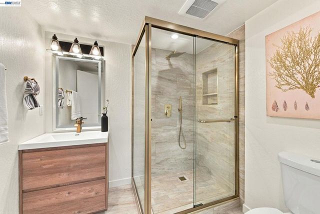 373 Appian Way, Union City, CA 94587
