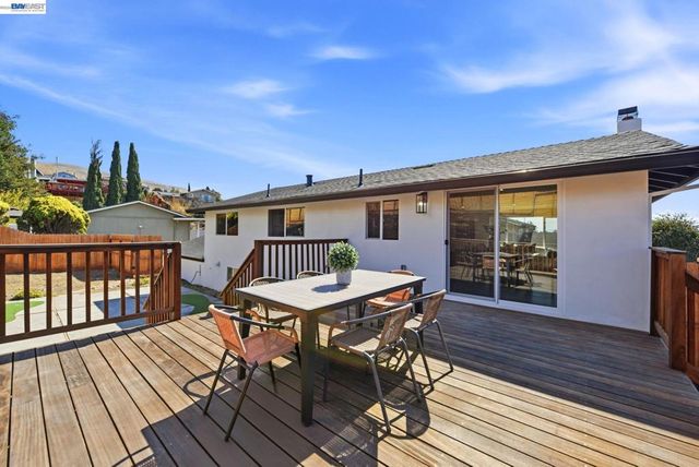 373 Appian Way, Union City, CA 94587