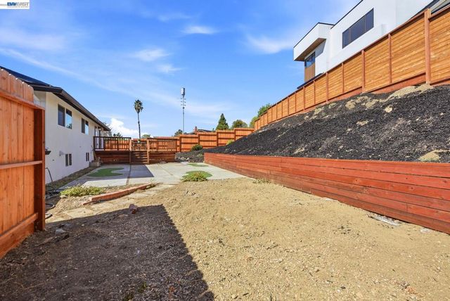 373 Appian Way, Union City, CA 94587