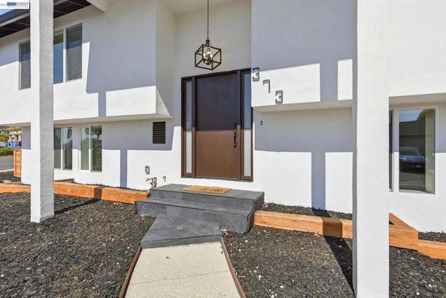 373 Appian Way, Union City, CA 94587