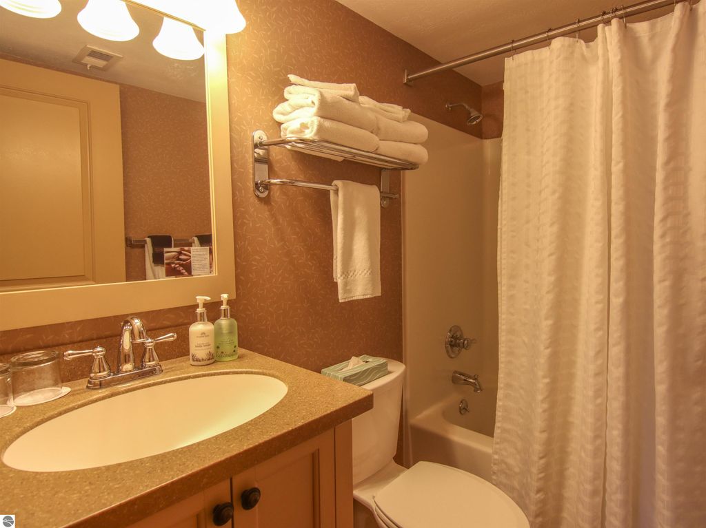 Image 3 of property listing at 12435-Unit 518 Wintergreen Drive # 518, Thompsonville, MI 49683