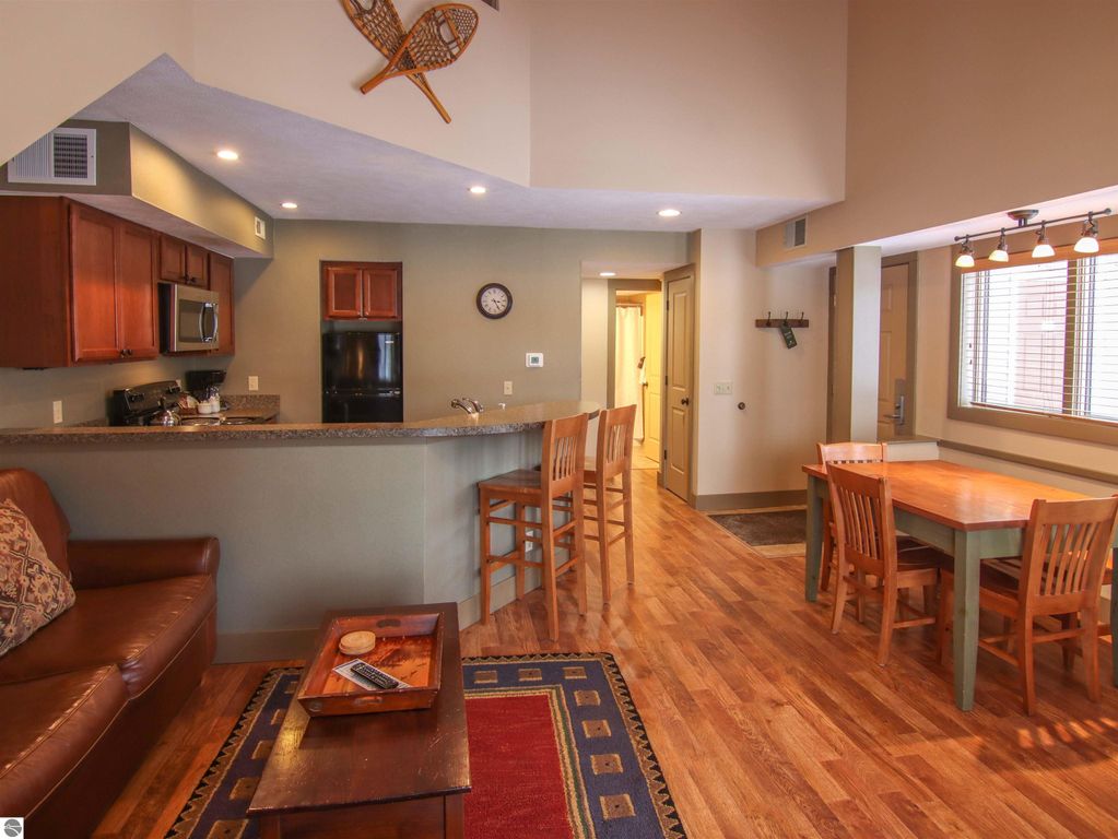 Image 8 of property listing at 12435-Unit 518 Wintergreen Drive # 518, Thompsonville, MI 49683