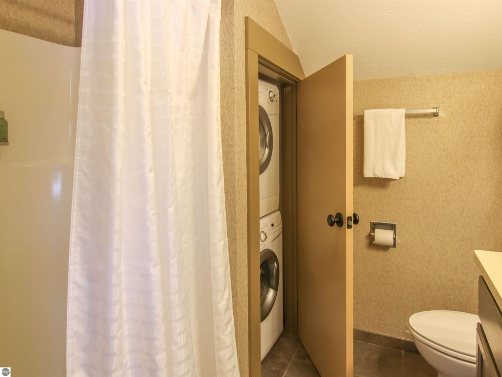 Image 9 of property listing at 12435-Unit 518 Wintergreen Drive # 518, Thompsonville, MI 49683