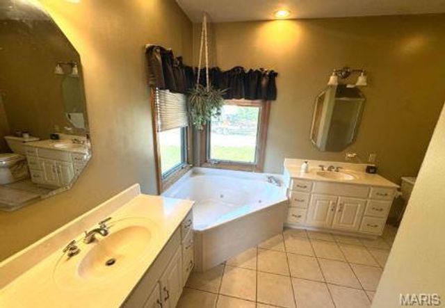 1483 Cedar Ridge Drive, Hermann, MO 65041