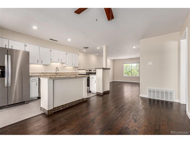 2301 E Fremont Ave W08, Centennial, CO 80122