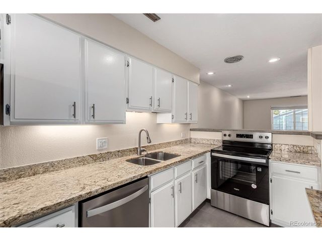 2301 E Fremont Ave W08, Centennial, CO 80122