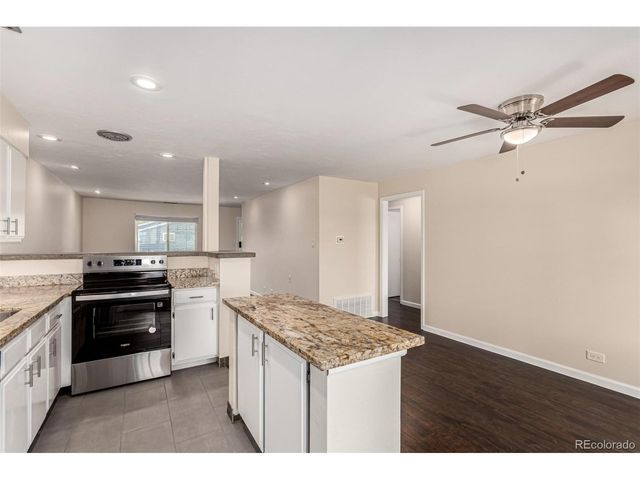 2301 E Fremont Ave W08, Centennial, CO 80122