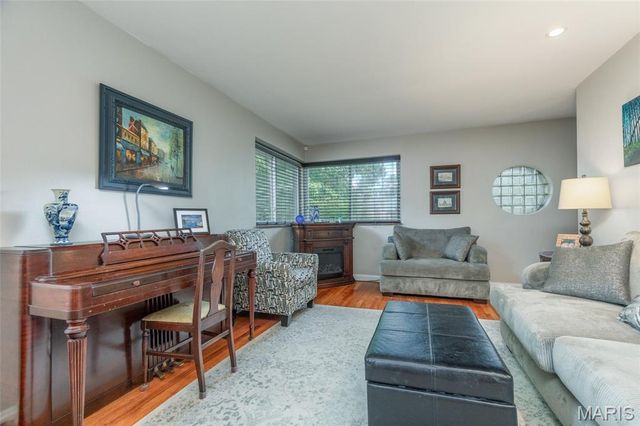 5642 Winona Avenue, St Louis, MO 63109