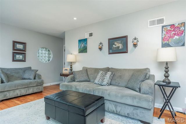 5642 Winona Avenue, St Louis, MO 63109