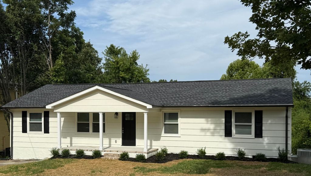 1883 Harle Avenue NW, Cleveland, TN 37311