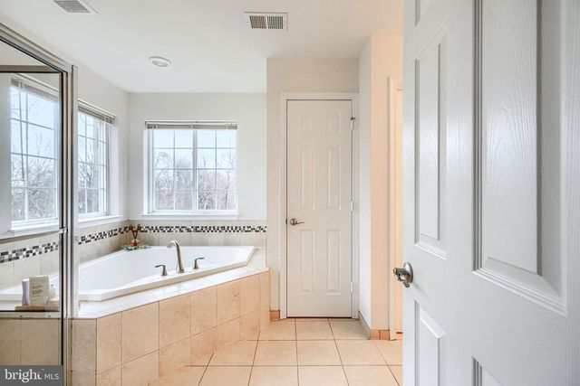 406 SHERWOOD RD, Cockeysville, MD 21030