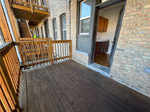 2659 N Spaulding Avenue 222, Chicago, IL 60647