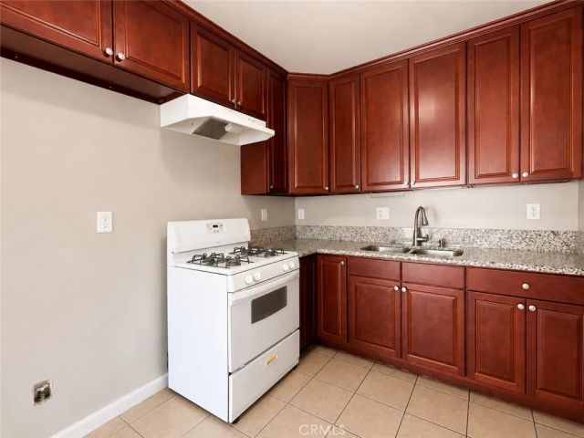 16773 Randall Avenue B, Fontana, CA 92335