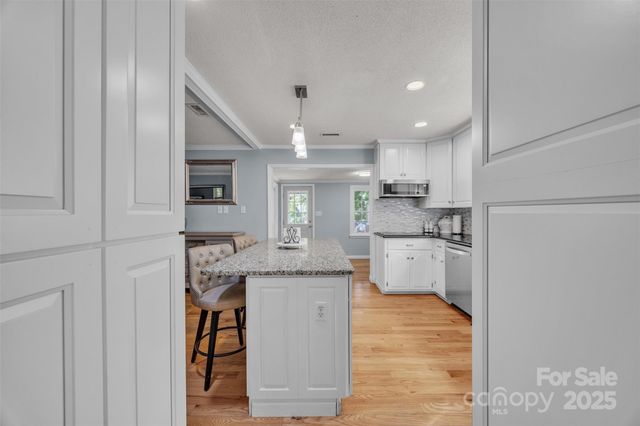 312 2nd Avenue NE, Conover, NC 28613