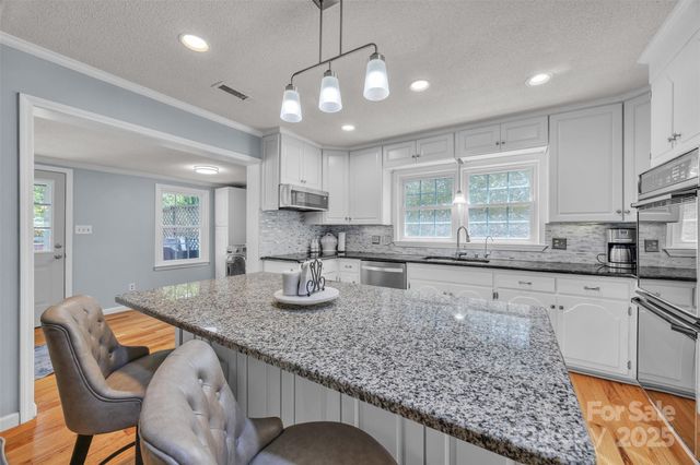 312 2nd Avenue NE, Conover, NC 28613