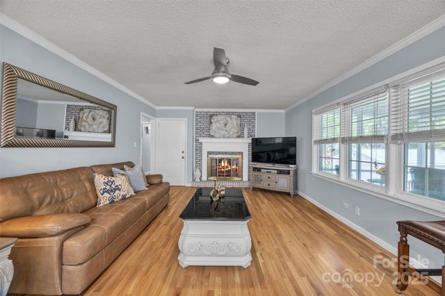 312 2nd Avenue NE, Conover, NC 28613