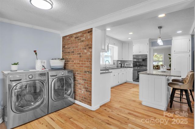 312 2nd Avenue NE, Conover, NC 28613