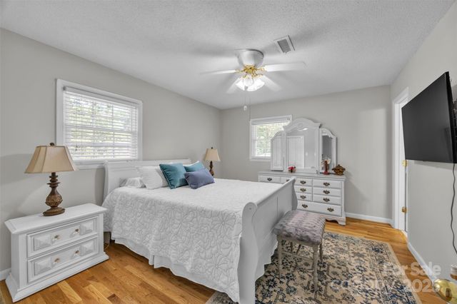 312 2nd Avenue NE, Conover, NC 28613