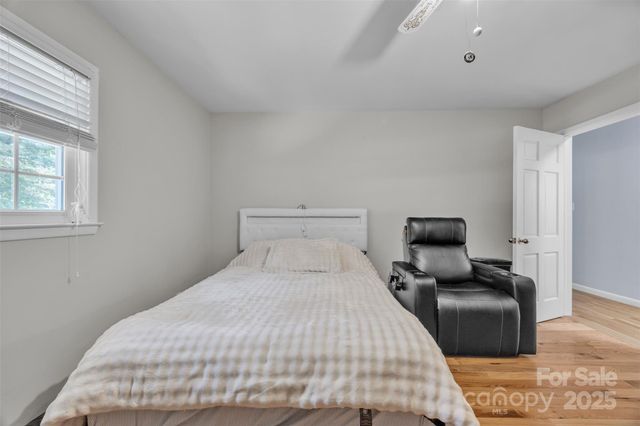 312 2nd Avenue NE, Conover, NC 28613