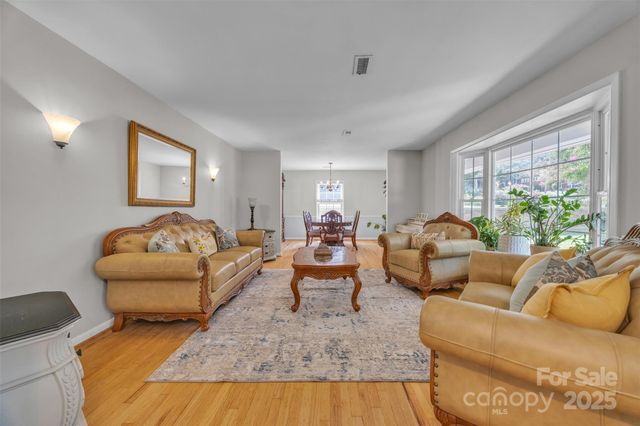 312 2nd Avenue NE, Conover, NC 28613
