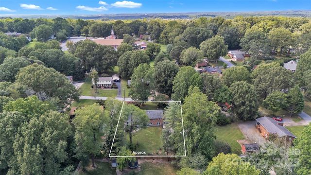 312 2nd Avenue NE, Conover, NC 28613